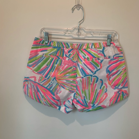 Lily Pulitzer Shellabrate Shorts in Size 2 - Picture 8 of 15